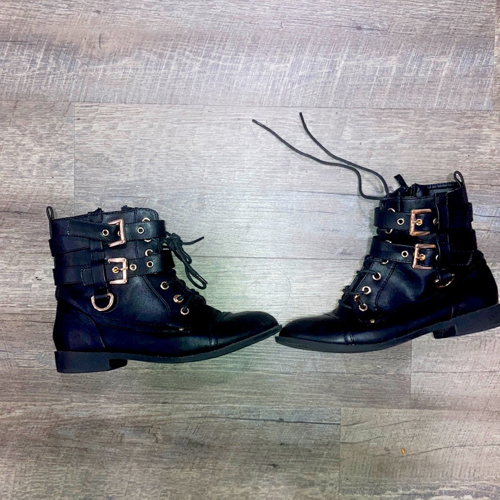 Size 9 women’s boots